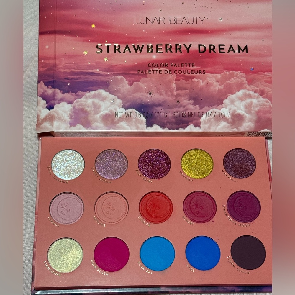 Lunar Beauty Strawberry Dream Eyeshadow Palette